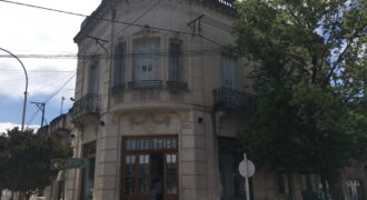 Departamento céntrico esquina Salgado y Sarmiento (Valor rebajado)