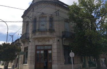 Departamento céntrico esquina Salgado y Sarmiento (Valor rebajado)