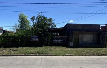 2 Casas en calle Cardoner y 221 (RETASADO)