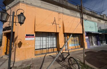 Excelente esquina en calle 9 de Julio y Av. Alem