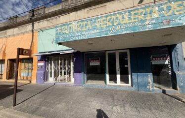 Excelente esquina en calle 9 de Julio y Av. Alem