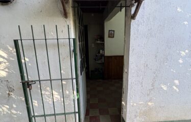 Casa a reciclar en calle Soldado Azcarate 546