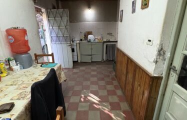 Casa a reciclar en calle Soldado Azcarate 546