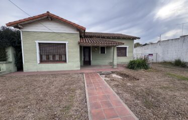 Casa con pileta en calle Arevalo y 251 (PERMUTA)