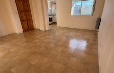 Alquila departamento en calle Moreno 43