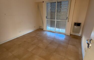 Alquila departamento en calle Moreno 43