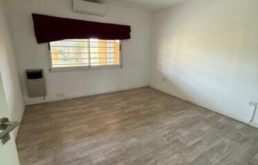 Casa en calle Caminos 1541
