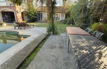 Amplio chalet a 10 cuadras del centro de Lobos