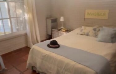 Amplio chalet a 10 cuadras del centro de Lobos
