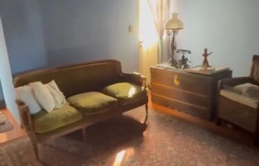 Amplio chalet a 10 cuadras del centro de Lobos