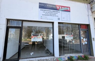 Inmueble frente a Plaza 1810 (VENDIDO)