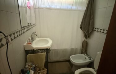 Casa-quinta céntrica a solo 300 mts. de av. Alem