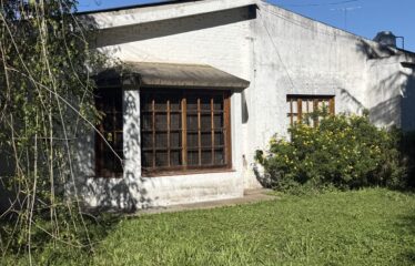 Casa-quinta céntrica a solo 300 mts. de av. Alem